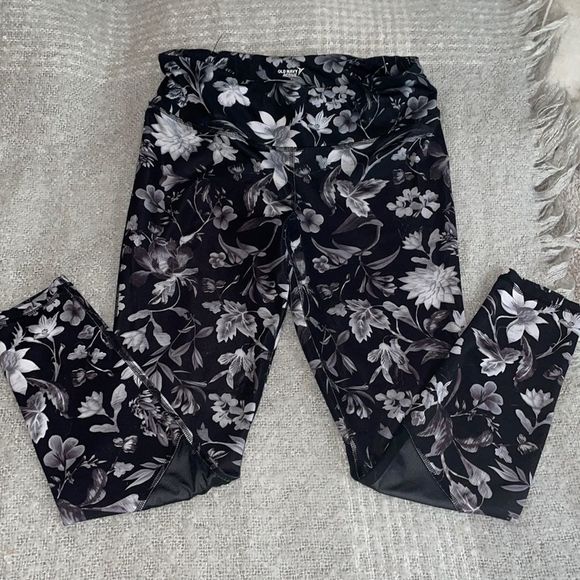 Old Navy Pants - OLD NAVY Active Go Dry Leggings size Large